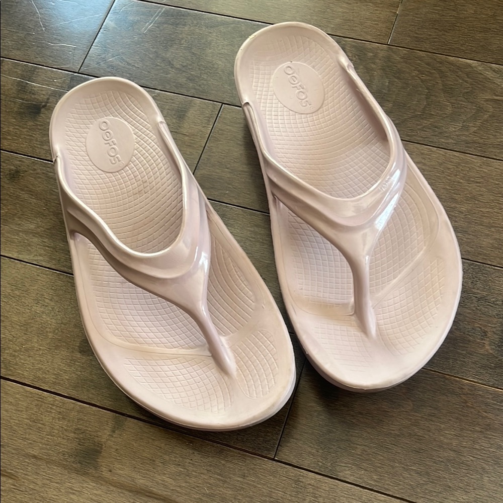 Oofos Women's sandals